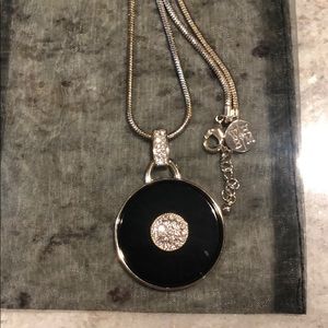 Long chain pendant necklace